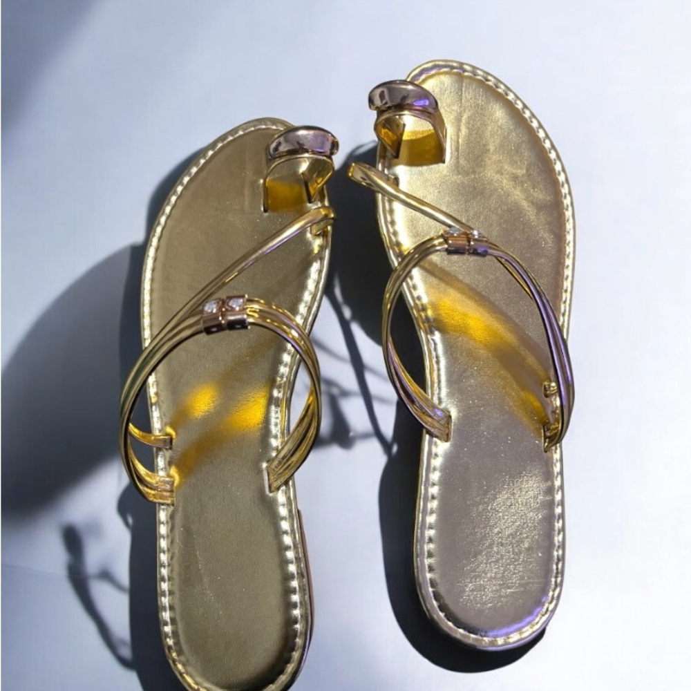 SHEIN Metallic Gold Strappy Toe-Loop Sandals